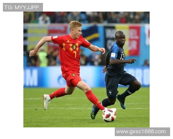 球星女友与足球的爱恨情仇揭密：从场外生活到赛场风云的背后故事