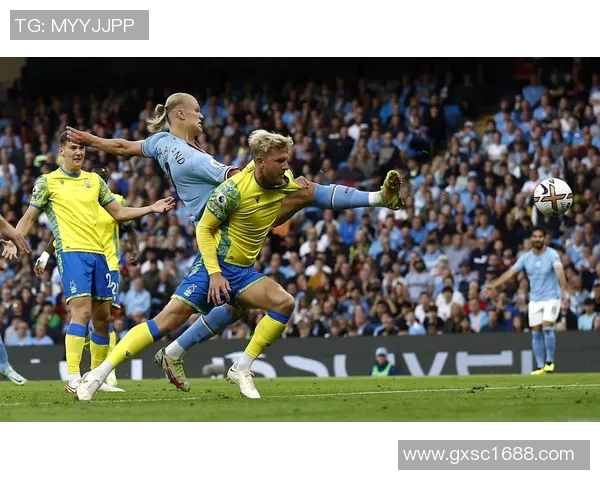 狮子座足球明星球员有哪些及其代表性比赛瞬间分析