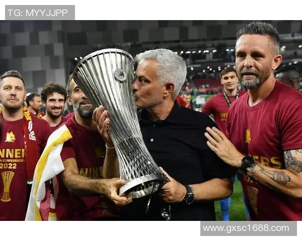 足球教练如何驾驭顶级球星成就辉煌战绩与战术革新